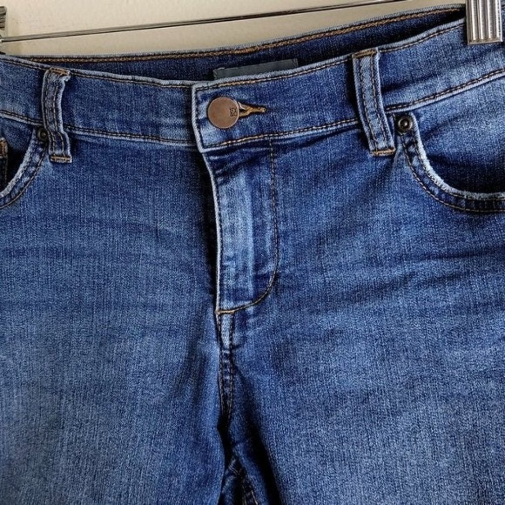 New York & Co. Women's Denim Shorts Blue size 4 - Picture 2 of 6